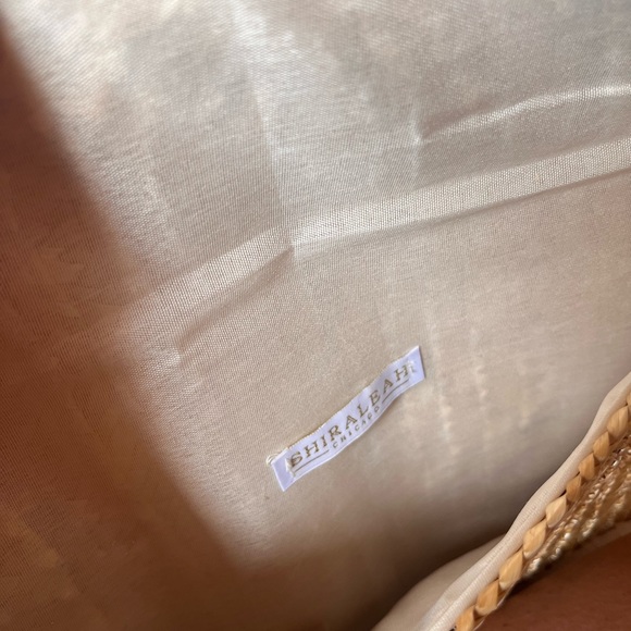 Raffia clutch bag with pompoms - Picture 5 of 5